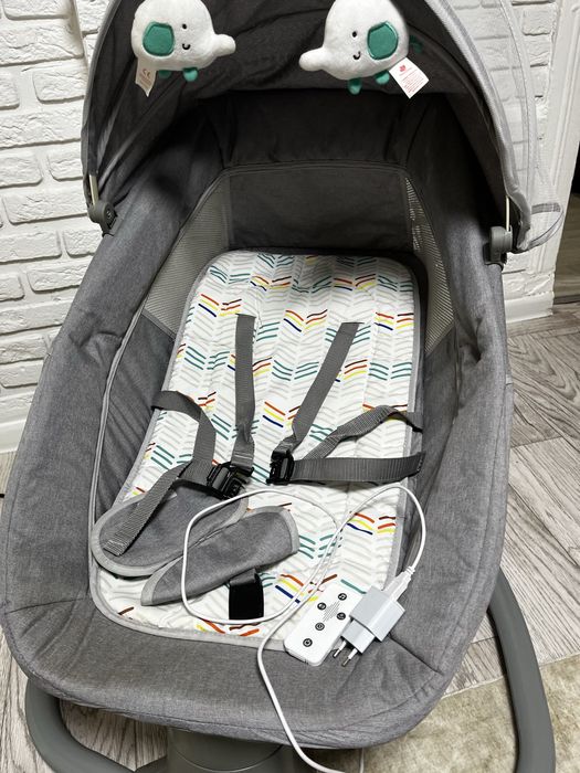 Срочно продам колыбель качалка