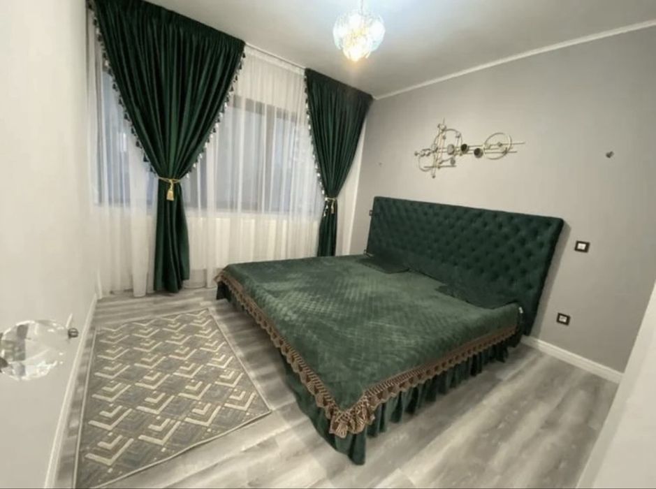 Vand Pat catifea 180x200 cu lada de depozitare vine cum se vede in poze