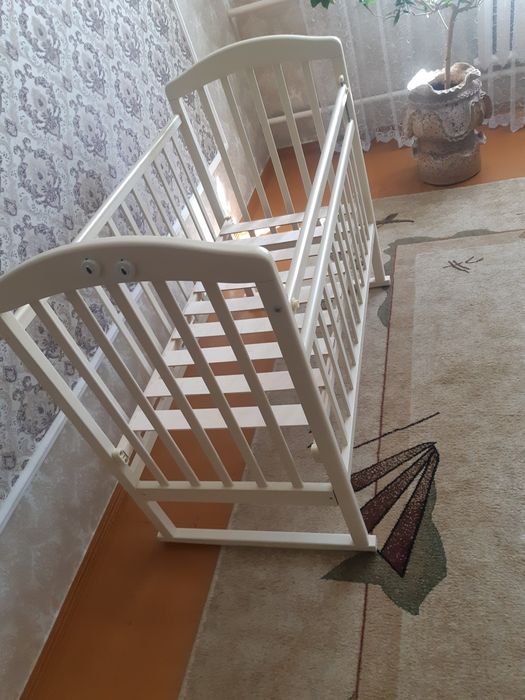 Продам детскую кроватку