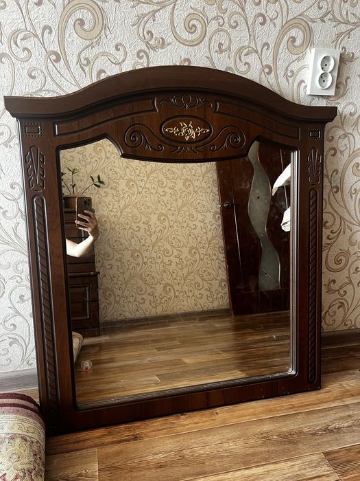 Продается зеркало в отличном состояний