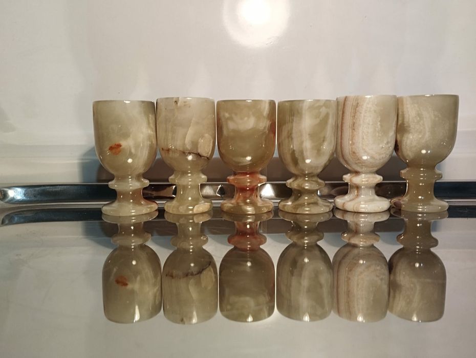 Продам рюмки из оникса