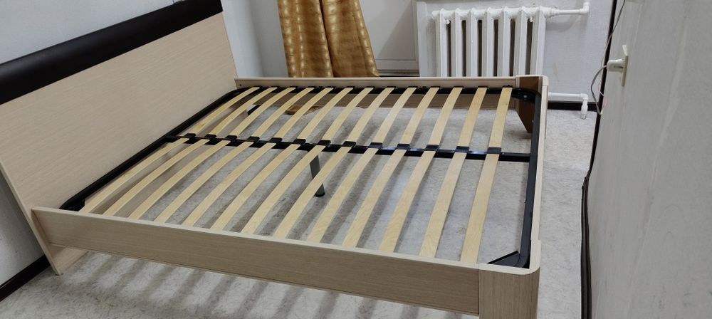 Продам кровать двухспальная ортопед