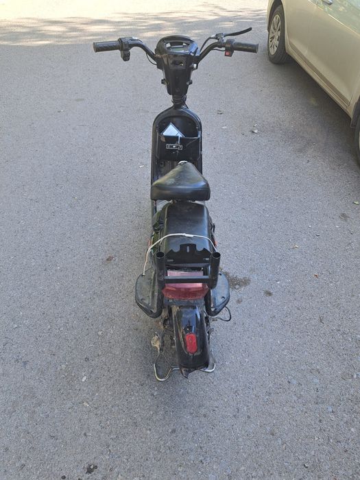 Продаётся детский электро велосипед