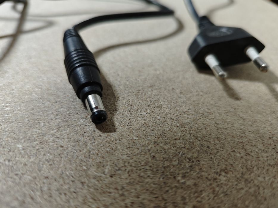 Провод питания для ноутбука