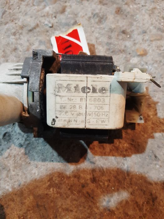 Помпа за пералня