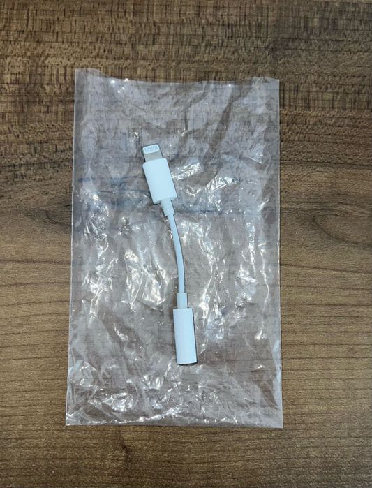 Оригинален Apple Lightning към 3.5 мм жак адаптер за слушалки – iPhone