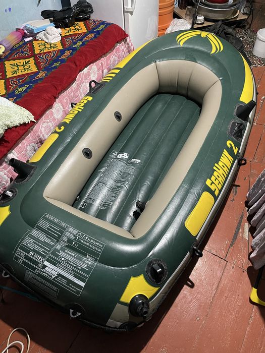 Продам надувную Лодку
