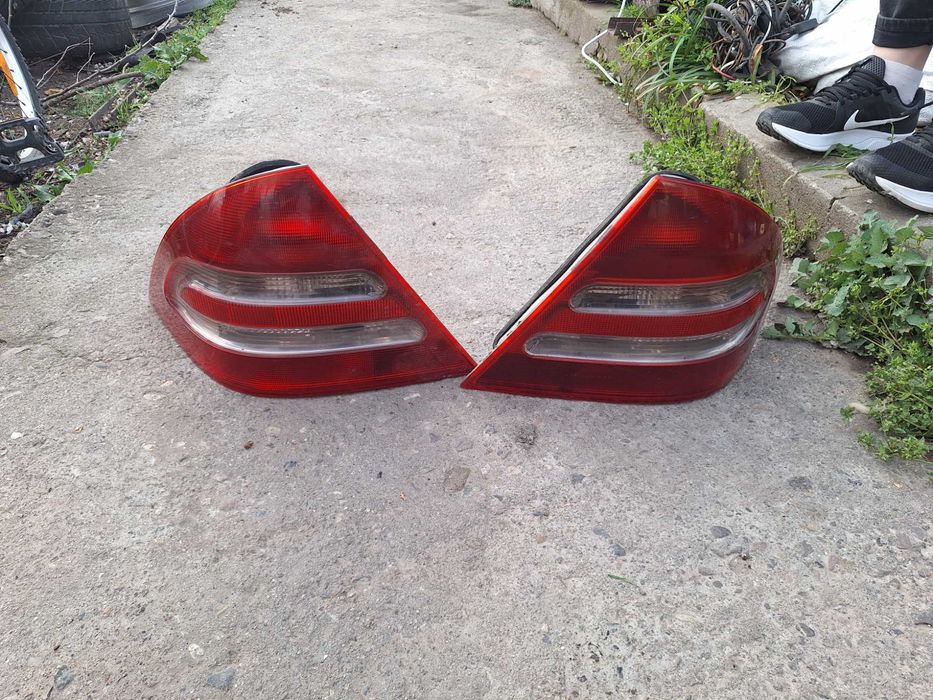 Мерцедес Цетка задни стопове