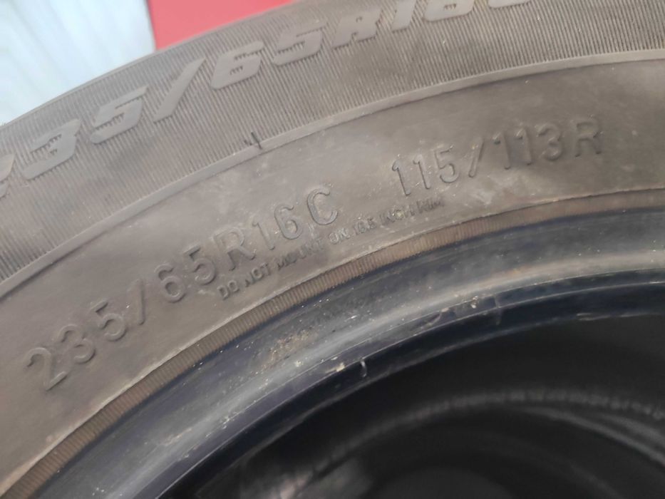 2бр.всесезонни гуми 235/65/16C Goodyear