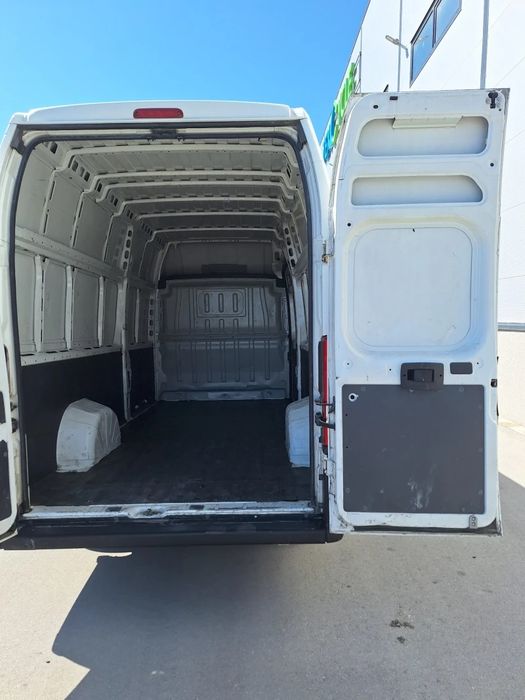 Бус наем , Рент Бус Rent a Van