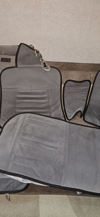 Чехлы универсальные автомобильные в машину