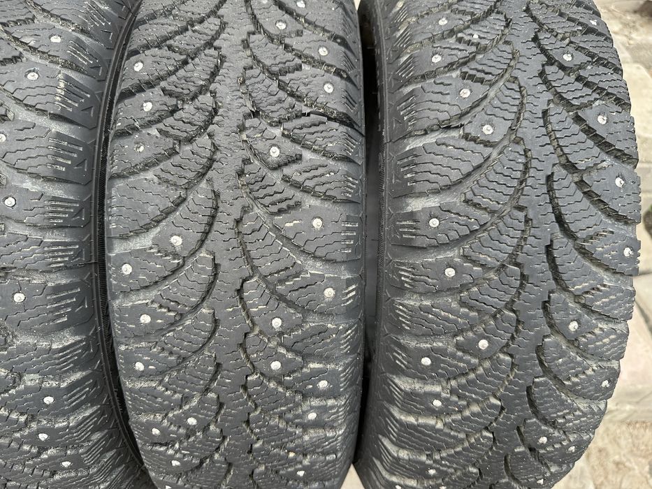Продам зимние шины 175/65 14 Tunga