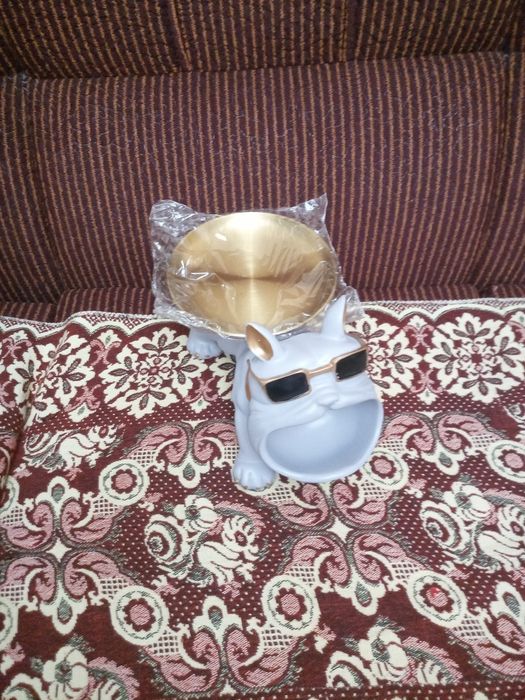 Сувенир Куче-булдог сиво.