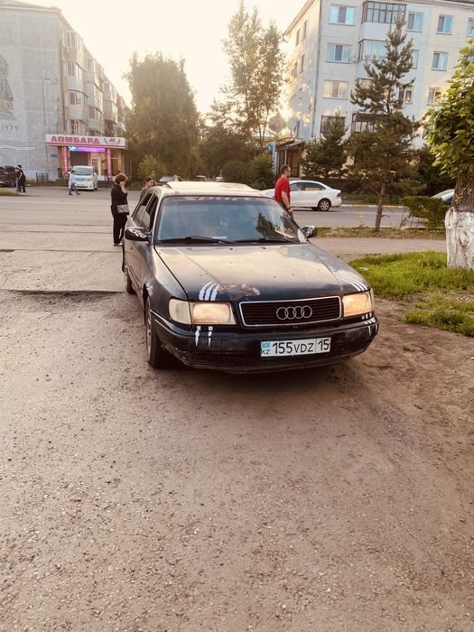Ауди 100 на ходу