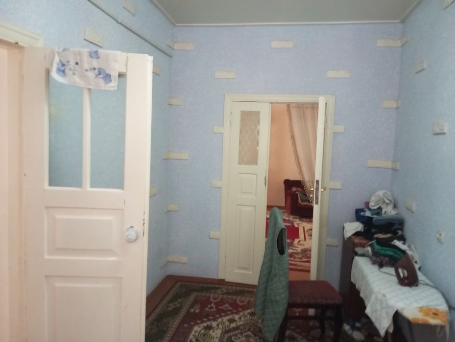 5 Xonali uy sotiladi