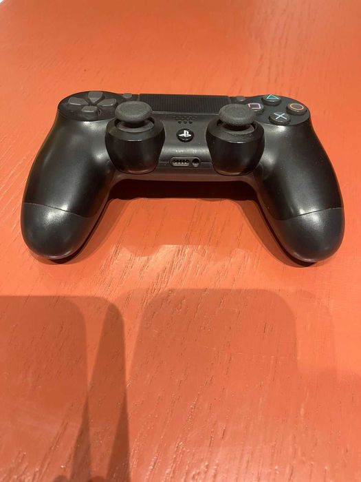PlayStation 4 Pro 1TB + 2 DualShock | Идеальное состояние