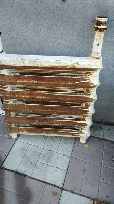 Продам чугунные батареи