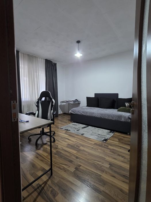 Vând apartament !