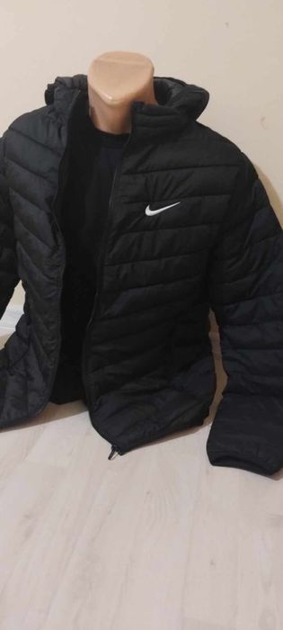 Geaca băieți Nike.