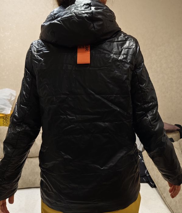 Куртка женская .