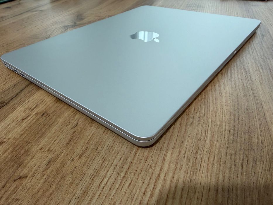 MacBook Air 13" M4 Chip 10-CPU, 8-GPU, 16GB RAM, 256GB SSD В ГАРАНЦИЯ