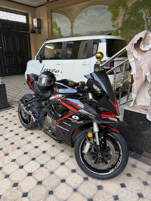 Qj moto 600RR 3900$
