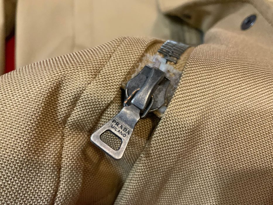 Prada-оригинално,палто 54 хл