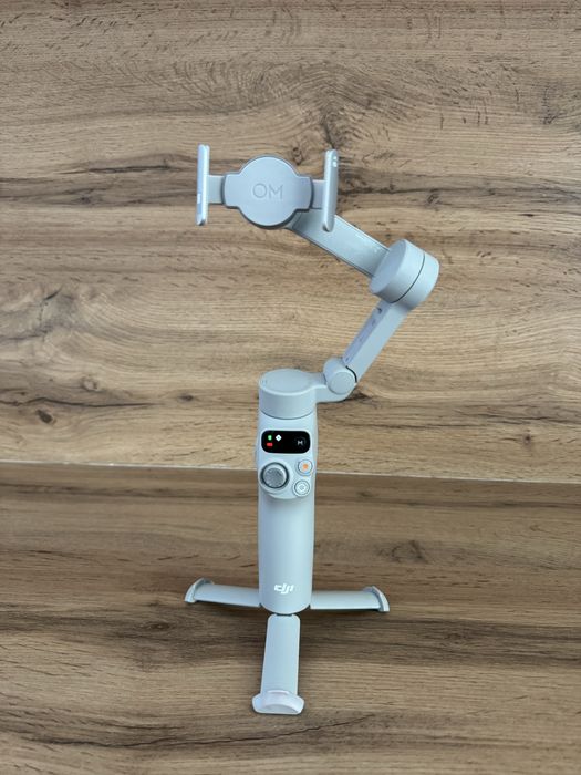 Стабилизатор DJI Osmo Mobile 7