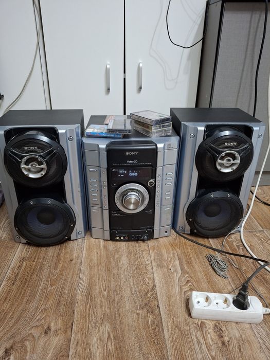 Музыкальный центр  SONY