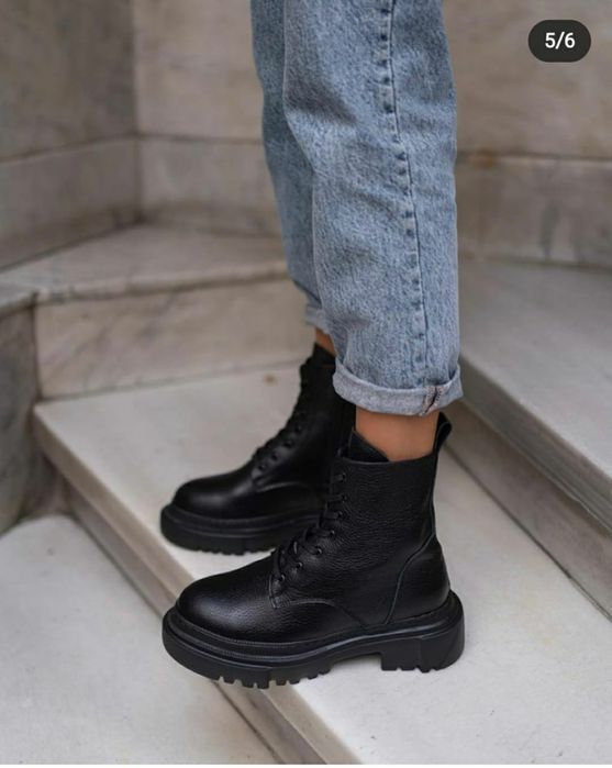 Продам стильные ботинки