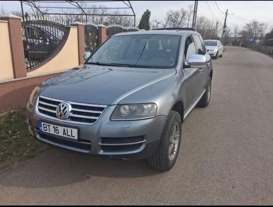 Vând Wolsvagen Tuareg