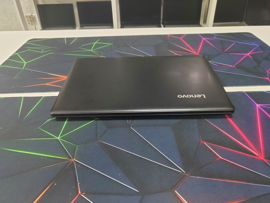 Ноутбук Lenovo Core i7-6500U/ GeForce 920MX