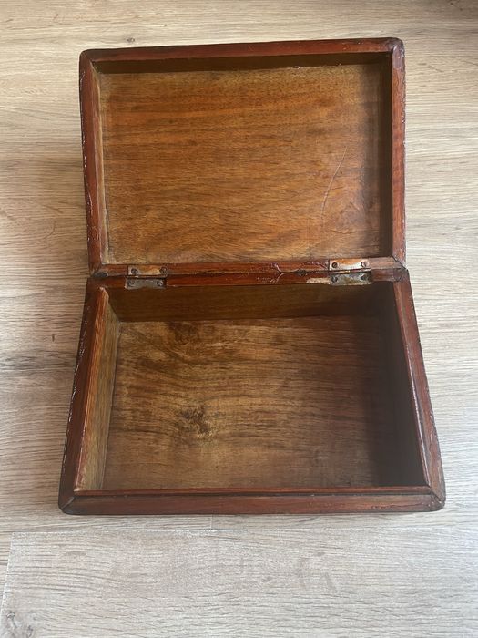 Старинна дървена кутия ръчна изработка антика