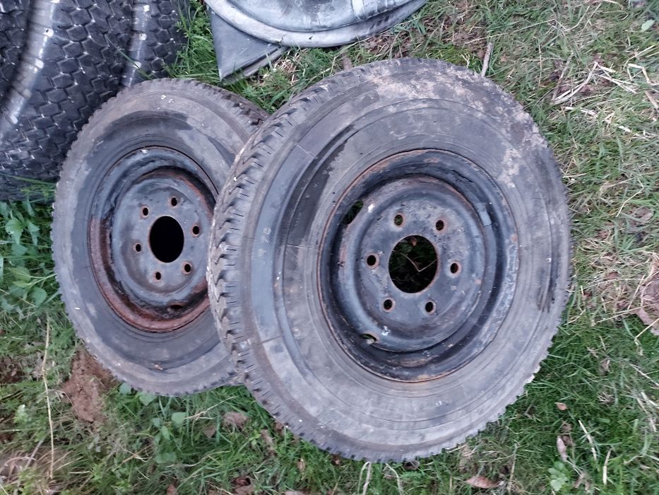 Cauciuc cu geanta  75JR15 și un cauciuc 650-10