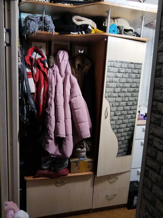 Продам Прихожую Торг уместен