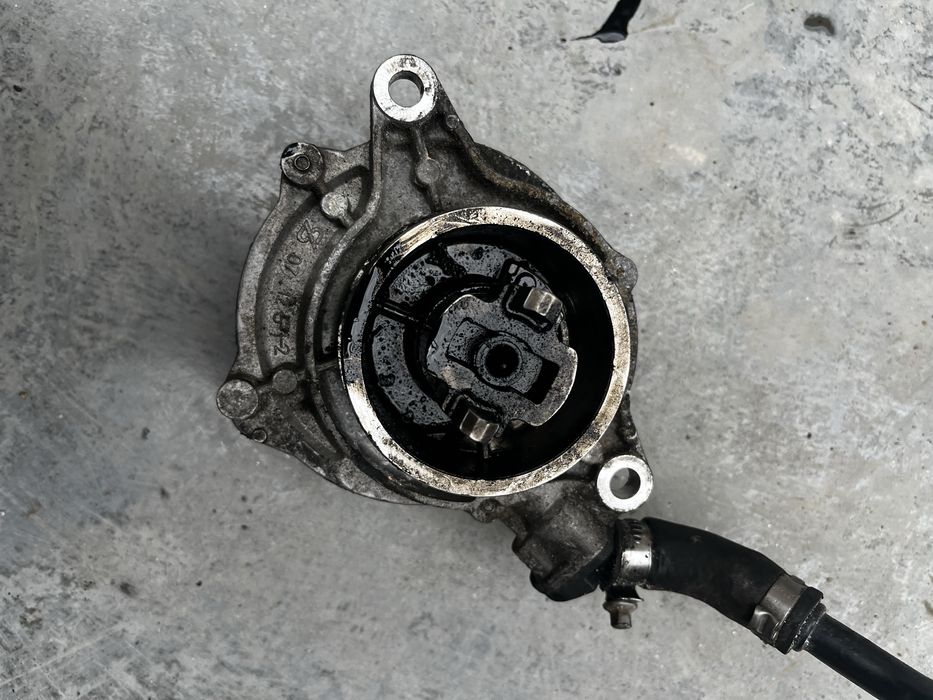 Вакум помпа бмв е6х е9х м57