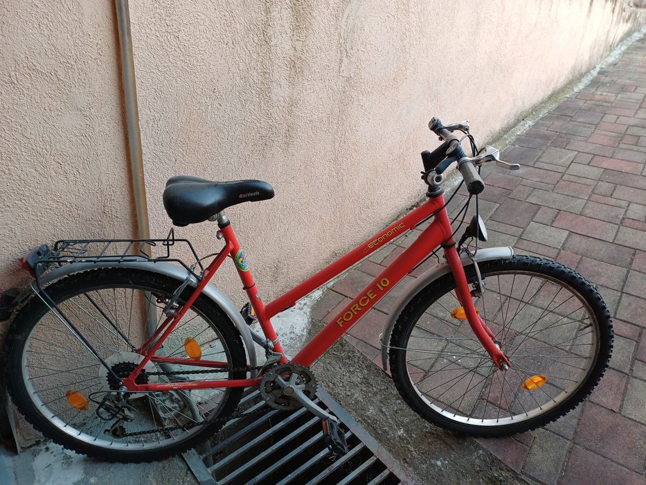 Vând bicicletă 18 viteze