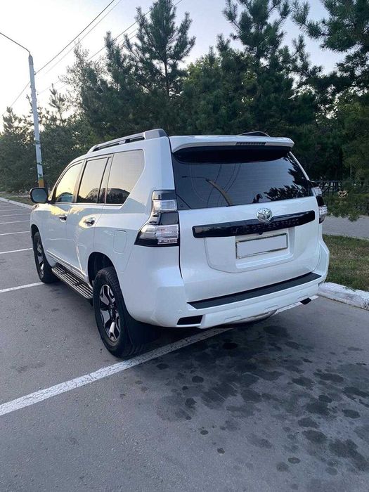 Toyota Land Cruiser Prado 2014 г.