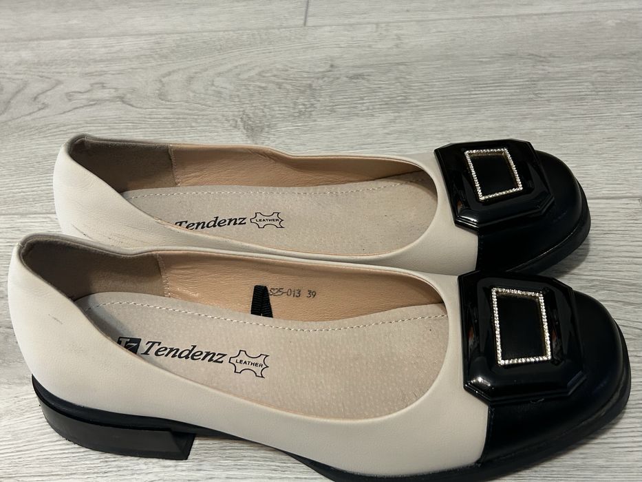 Нови обувки от естествена кожа