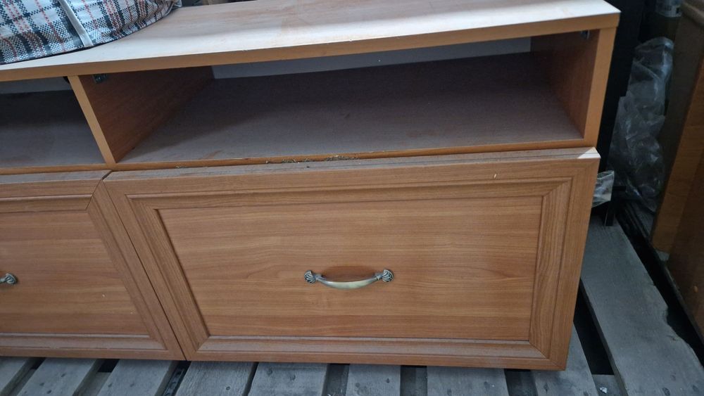 Продам большую тумбу
