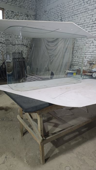 Продам стеклянный стол или аквариум