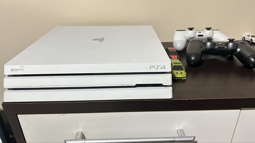 PlayStation PS 4 pro  1 TB Alb