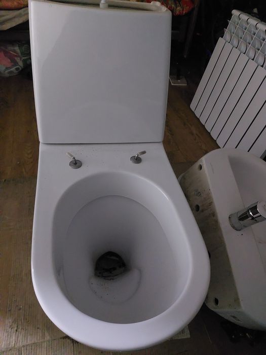 Продам б/у унитаз для строики в рабочем состоянии