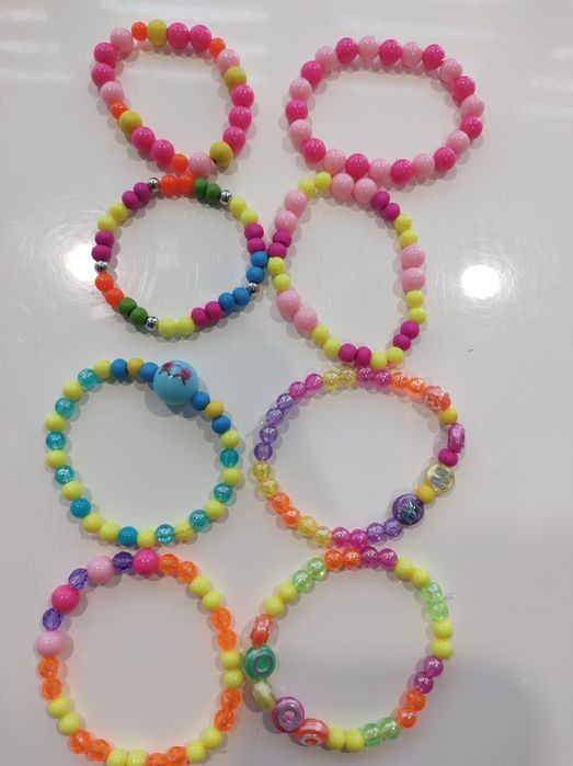 Ръчно изработени детски гривни