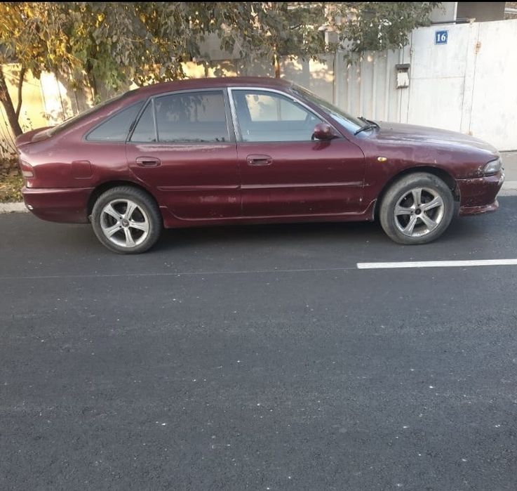 Автомобиль Mitsubishi Galant 1996г