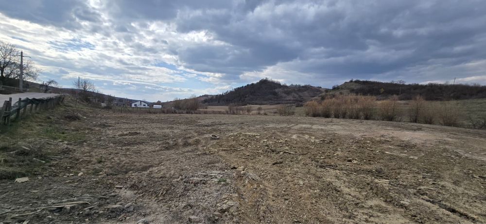 Teren intravilan- Proiect imobiliar CU valabil , toate utilitatile