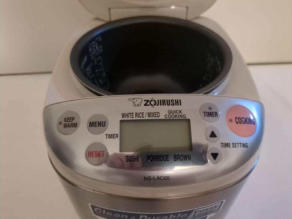 Рисоварка Zojirushi NS-LAC05