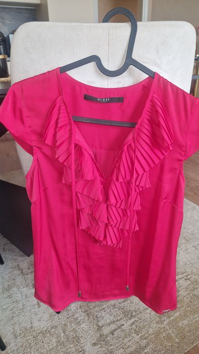 Елегантен топ Guess