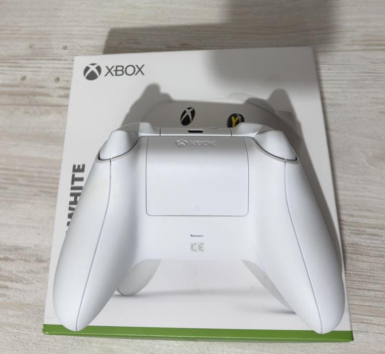 Xbox controller white