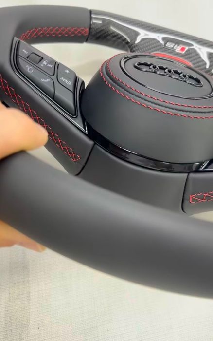 Ауди RS волан оригинал, карбон, изцяло ръчна изработка